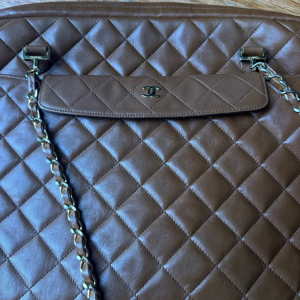 Vintage Chanel large camera bag style/Tote